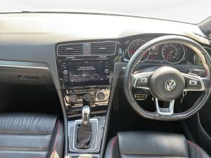 Volkswagen Golf GTI - Image 11