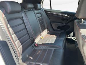 Volkswagen Golf GTI - Image 15