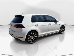 Volkswagen Golf GTI - Image 7