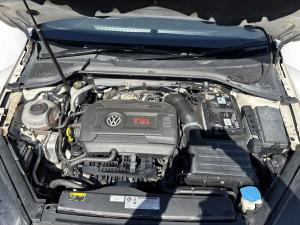 Volkswagen Golf GTI - Image 9