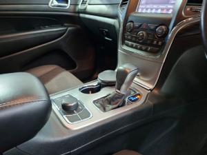 Jeep Grand Cherokee 3.6L Laredo - Image 11