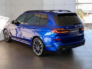 BMW X7 M60i - Image 11