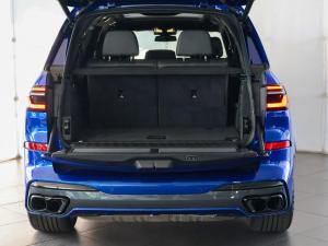 BMW X7 M60i - Image 15