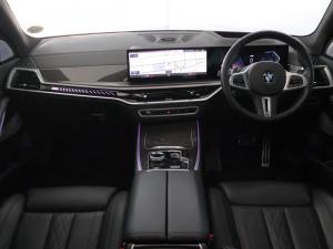 BMW X7 M60i - Image 18
