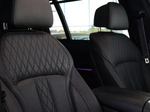 BMW X7 M60i - Image 19