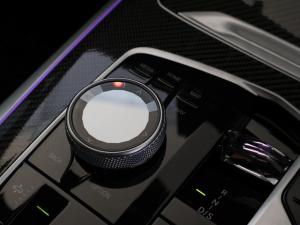 BMW X7 M60i - Image 30