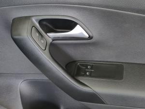 Volkswagen Polo Vivo hatch 1.6 Life - Image 15