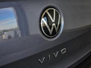Volkswagen Polo Vivo hatch 1.6 Life - Image 12