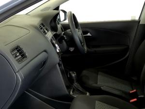 Volkswagen Polo Vivo hatch 1.6 Life - Image 14