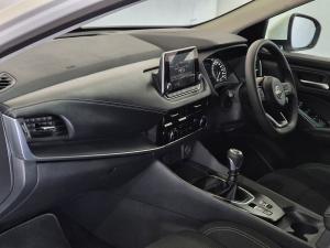 Nissan Qashqai 1.3T Visia - Image 17