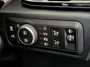 Volkswagen Amarok 2.0TDI double cab Life auto - Image 24