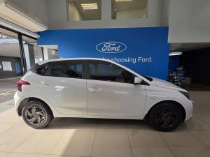 Hyundai i20 1.4 Premium - Image 5
