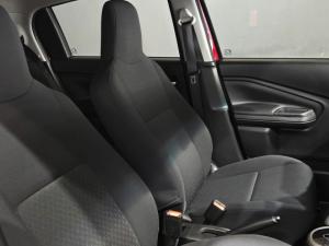Toyota Vitz 1.0 XR auto - Image 8