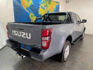 Isuzu D-Max 1.9TD Extended cab LS auto - Image 4