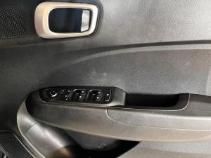 Hyundai Venue 1.0T Motion auto - Image 7