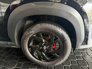 Nissan Magnite 1.0 Turbo Acenta Kuro auto - Image 13