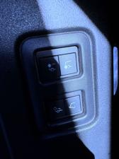Land Rover Defender 110 D350 X-Dynamic HSE - Image 10