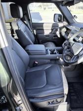 Land Rover Defender 110 D350 X-Dynamic HSE - Image 18