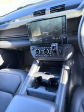 Land Rover Defender 110 D350 X-Dynamic HSE - Image 22