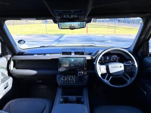 Land Rover Defender 110 D350 X-Dynamic HSE - Image 28