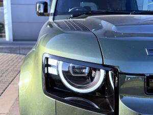 Land Rover Defender 110 D350 X-Dynamic HSE - Image 3