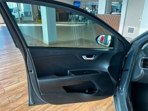 Kia Rio hatch 1.2 LS - Image 15