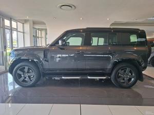 Land Rover Defender 110 D250 X-Dynamic SE - Image 14