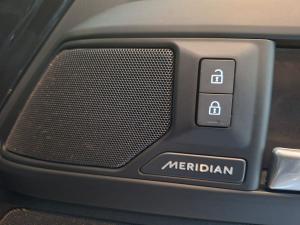 Land Rover Defender 110 D250 X-Dynamic SE - Image 22