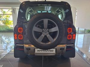 Land Rover Defender 110 D250 X-Dynamic SE - Image 9