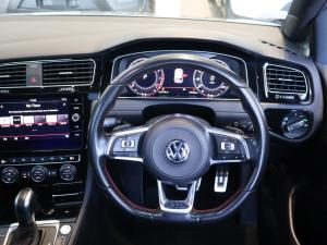 Volkswagen Golf GTI - Image 18