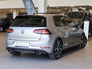 Volkswagen Golf GTI - Image 8