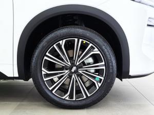 Geely E5 EM-i Apex - Image 26