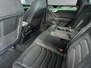 Volkswagen Touareg V6 TDI Luxury - Image 10