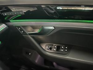 Volkswagen Touareg V6 TDI Luxury - Image 14