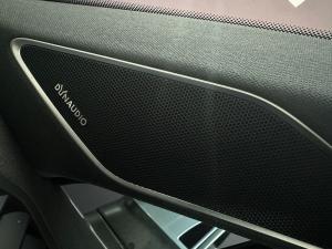 Volkswagen Touareg V6 TDI Luxury - Image 19