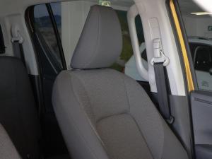 Toyota Hilux 2.8GD-6 double cab SRX 4x4 - Image 22