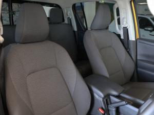 Toyota Hilux 2.8GD-6 double cab SRX 4x4 - Image 26