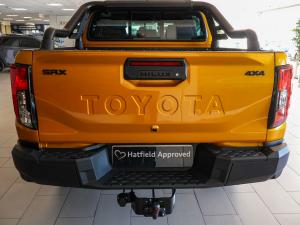 Toyota Hilux 2.8GD-6 double cab SRX 4x4 - Image 8