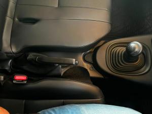 Toyota Hilux 2.0 single cab S (aircon) - Image 17