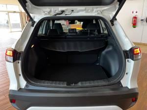 Toyota Corolla Cross 1.8 HEV XR - Image 12