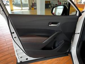 Toyota Corolla Cross 1.8 HEV XR - Image 23