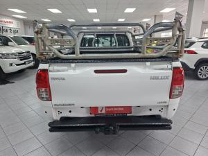 Toyota Hilux 2.4GD-6 single cab Raider manual - Image 5