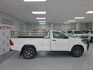 Toyota Hilux 2.4GD-6 single cab Raider manual - Image 3