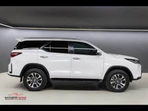 Toyota Fortuner 2.4GD-6 auto - Image 3