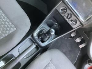 Volkswagen Polo Vivo hatch 1.4 - Image 12