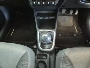 Kia Pegas 1.4 LX manual - Image 11