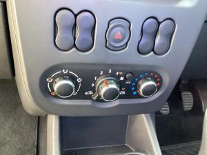 Nissan NP200 1.6i safety pack (aircon) - Image 11