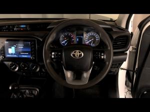 Toyota Hilux 2.4GD-6 single cab 4x4 Raider manual - Image 8
