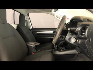 Toyota Hilux 2.4GD-6 single cab 4x4 Raider manual - Image 10