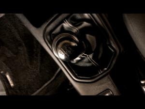 Toyota Hilux 2.4GD-6 single cab 4x4 Raider manual - Image 15
